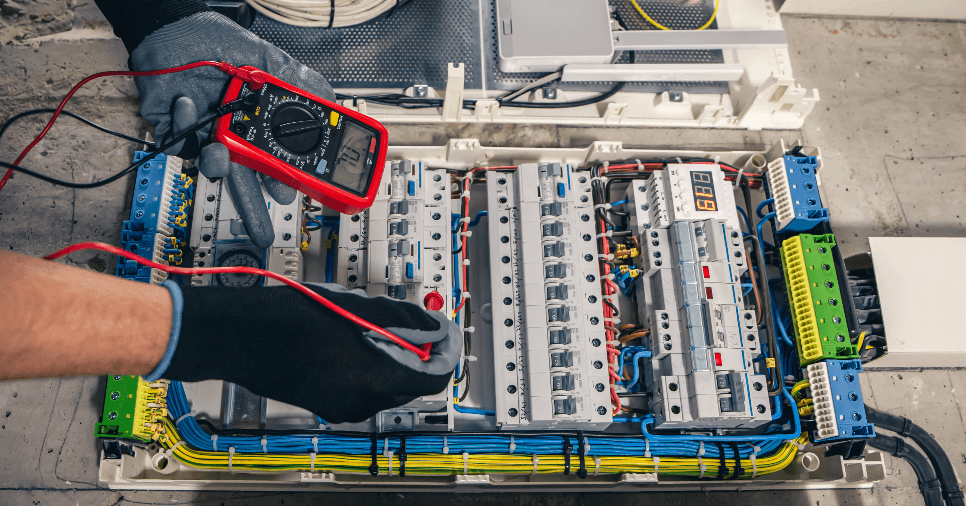 Reactive Power Compensation – Types, Applications & Advantages – ECSKSA