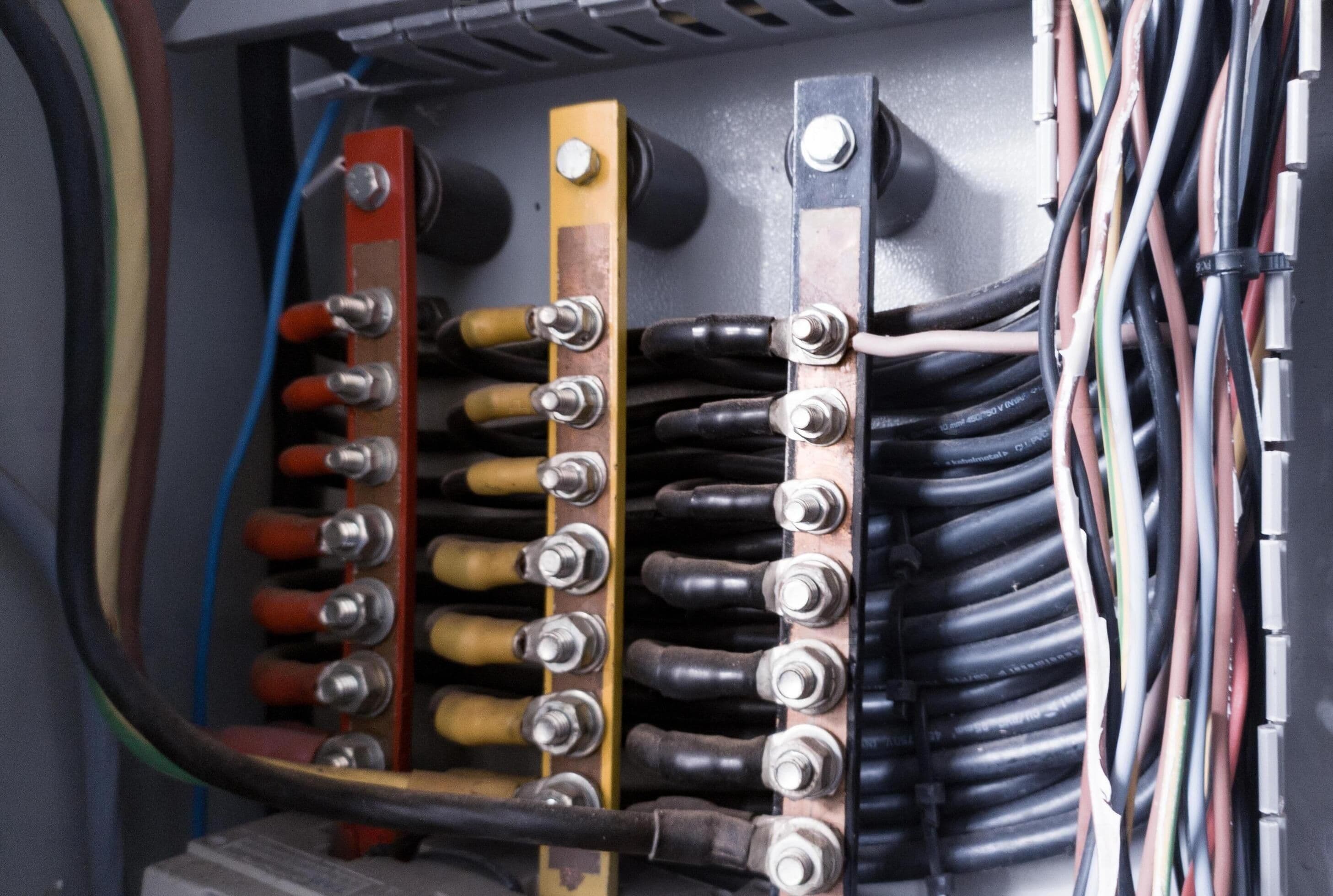 3 Phase Busbar Panel – A Comprehensive Guide – ECSKSA
